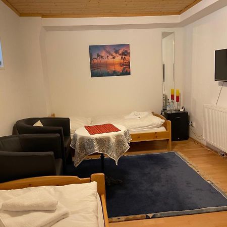 94 - Private Rooms Eichenau Eksteriør billede